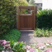 Enkele poort realisatie Waregem