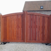 Dubbele poort realisatie