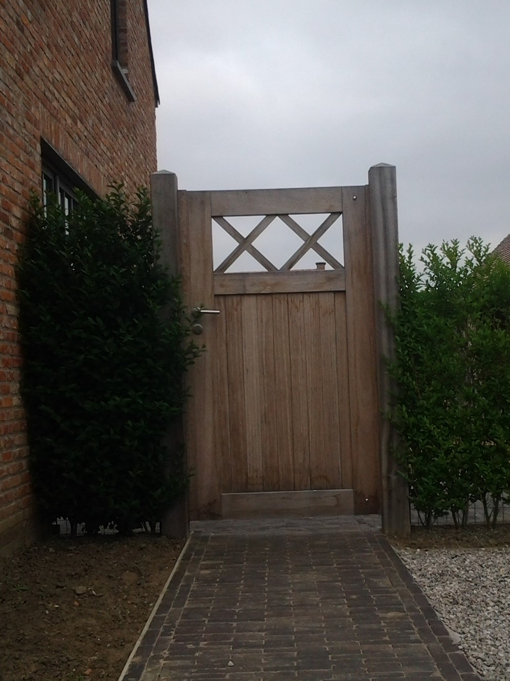 Enkele poort realisatie Waregem
