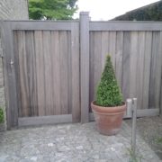 Enkele poort realisatie Waregem