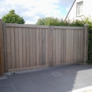 Dubbele poort realisatie Waregem