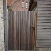 Enkele poort realisatie Waregem