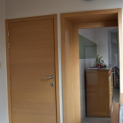 Vlakke fineerdeur realisatie